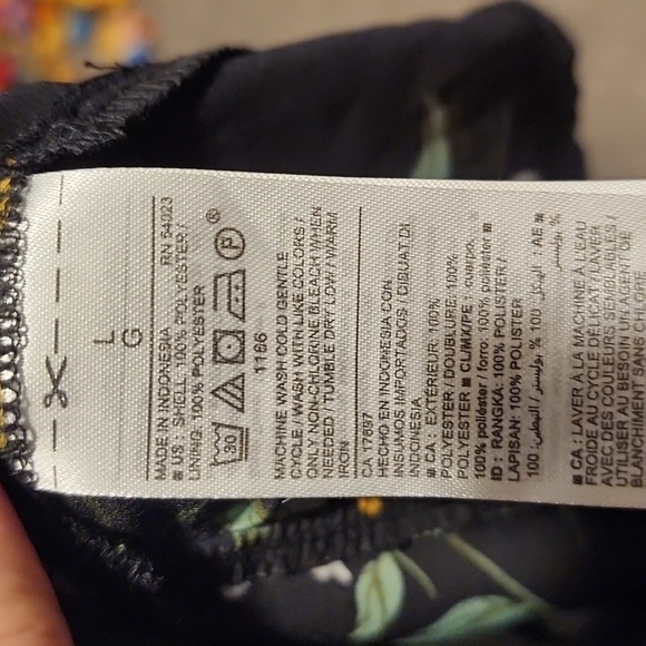 Old Navy floral dress with slip underneath beautiful dress size large - Picture 10 of 10